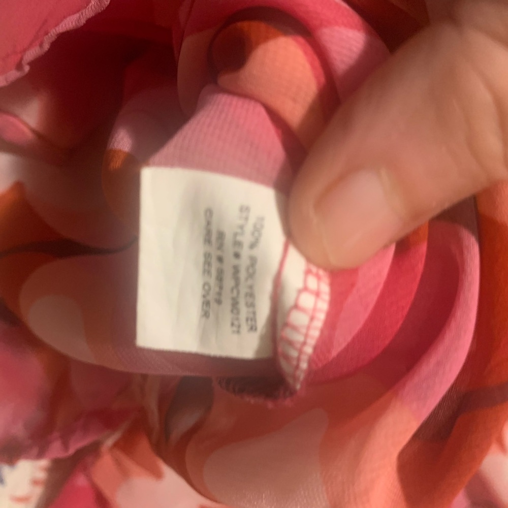 Plus NOTATIONS Rosey Top, Sheer,Long Sleeved Romantic,Easy-to-Pack!Reds& Pinks - Picture 6 of 11
